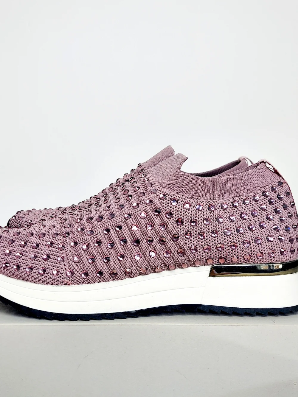 Kenneth Cole Reaction Slip-On Embellished Mauve Knit Sneakers Women's Size 6 NWT